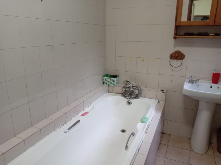 3 Bedroom Property for Sale in Amanzimtoti KwaZulu-Natal