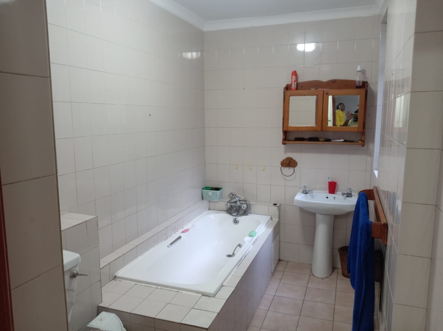 3 Bedroom Property for Sale in Amanzimtoti KwaZulu-Natal