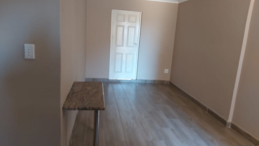 To Let 2 Bedroom Property for Rent in Fynnland KwaZulu-Natal
