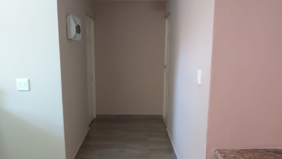 To Let 2 Bedroom Property for Rent in Fynnland KwaZulu-Natal