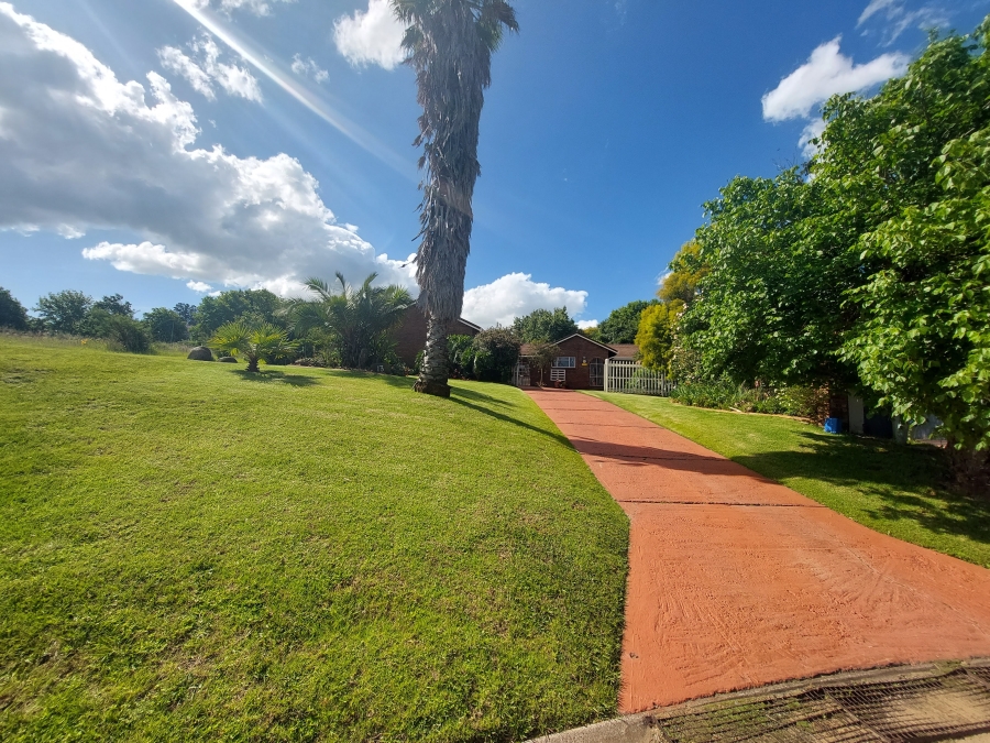 To Let 3 Bedroom Property for Rent in Schuinshoogte KwaZulu-Natal
