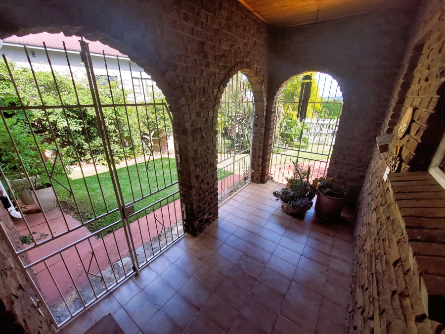 To Let 3 Bedroom Property for Rent in Schuinshoogte KwaZulu-Natal