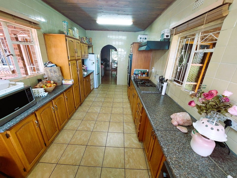 To Let 3 Bedroom Property for Rent in Schuinshoogte KwaZulu-Natal