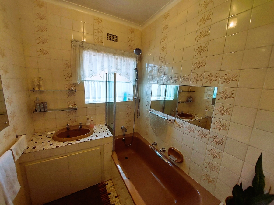 To Let 3 Bedroom Property for Rent in Schuinshoogte KwaZulu-Natal