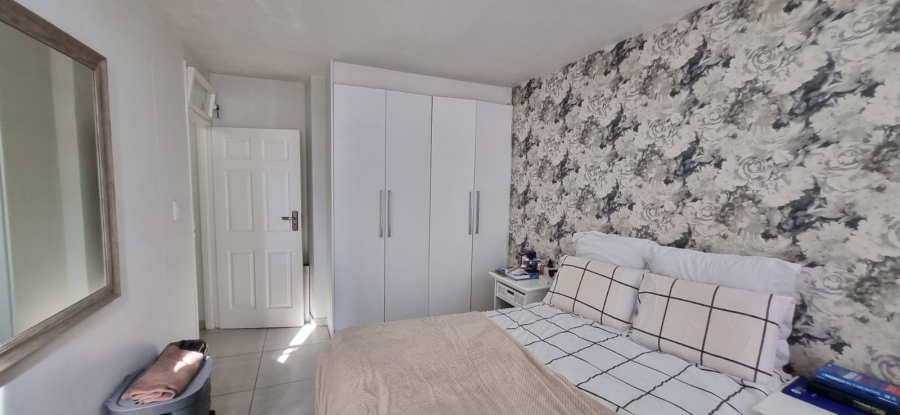 2 Bedroom Property for Sale in Essenwood KwaZulu-Natal