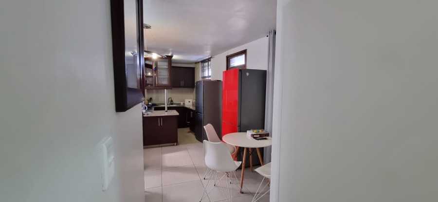 2 Bedroom Property for Sale in Essenwood KwaZulu-Natal