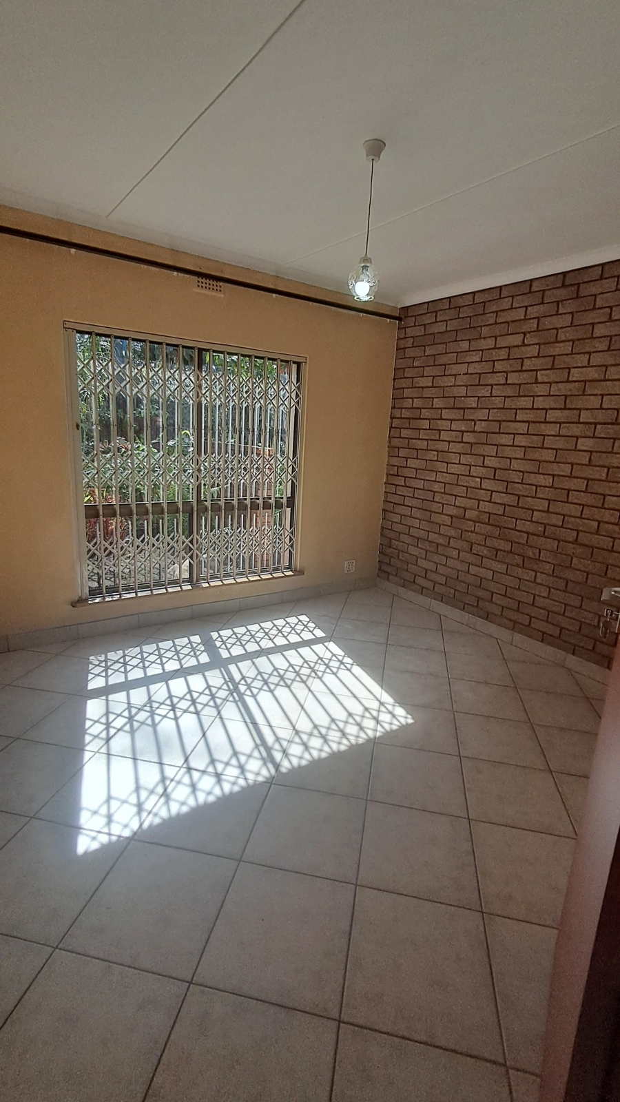 To Let 4 Bedroom Property for Rent in Panorama KwaZulu-Natal