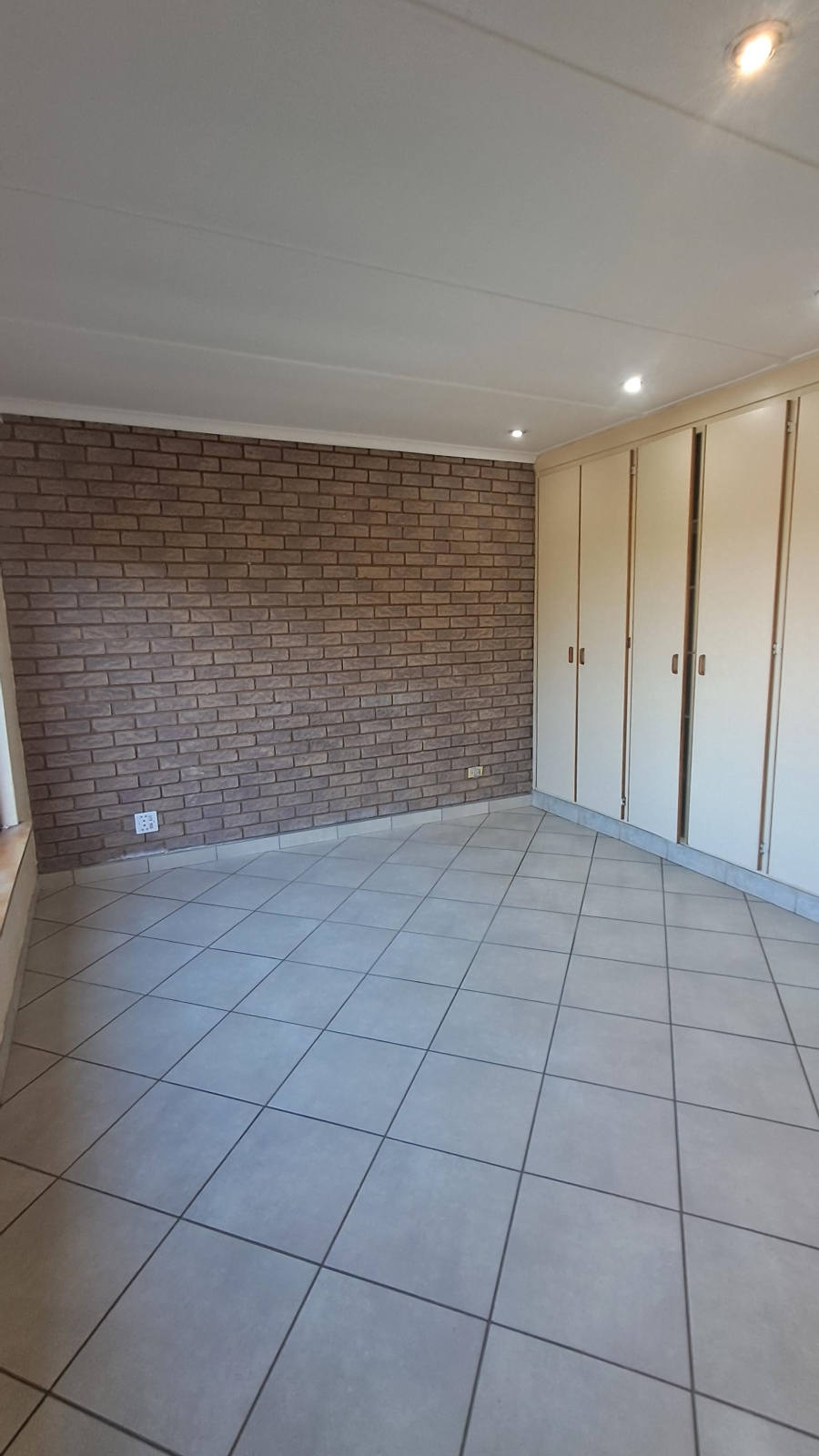 To Let 4 Bedroom Property for Rent in Panorama KwaZulu-Natal