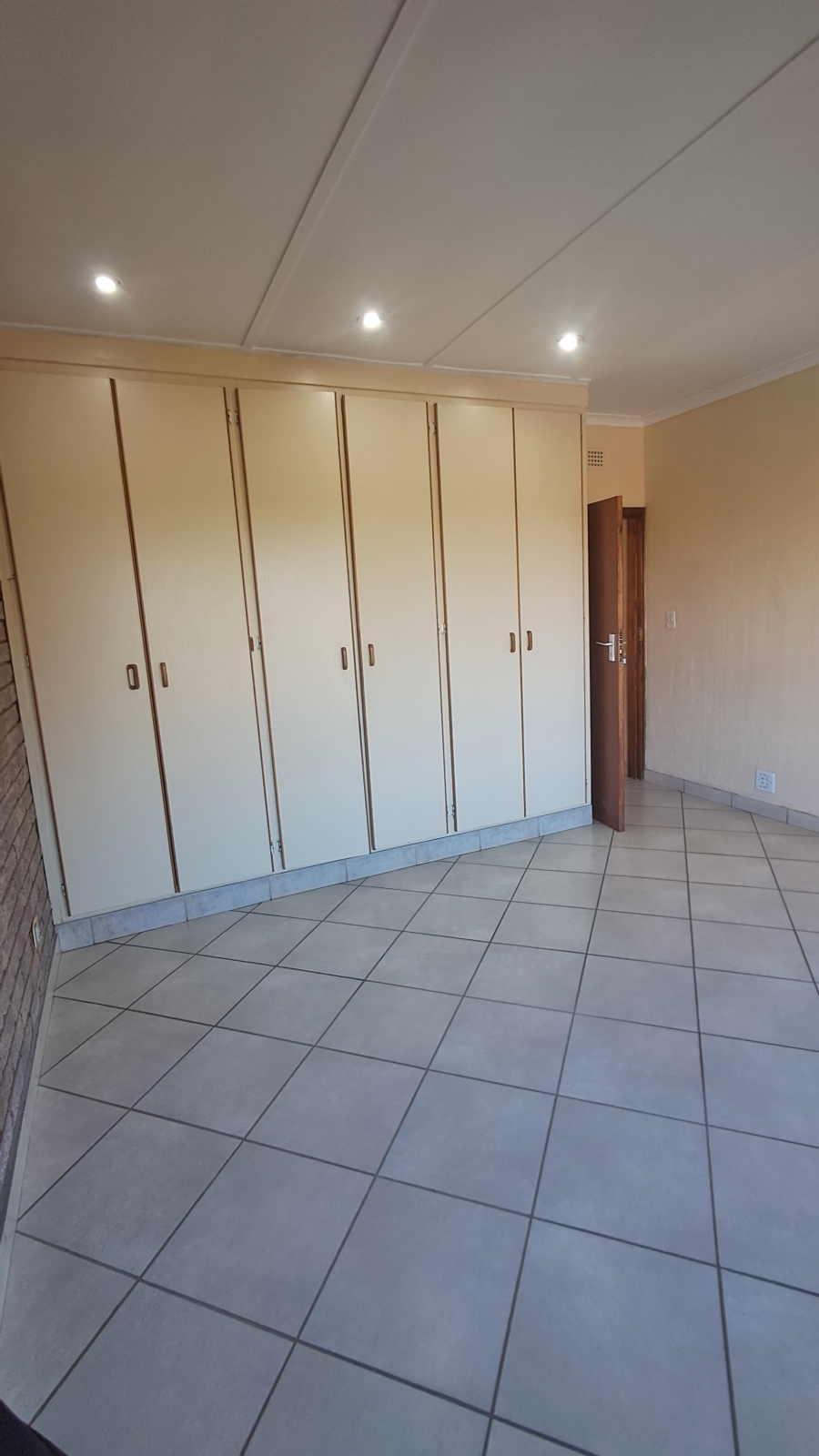 To Let 4 Bedroom Property for Rent in Panorama KwaZulu-Natal
