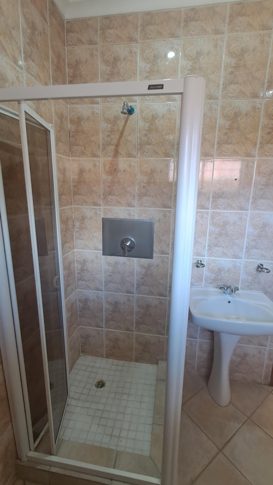 To Let 4 Bedroom Property for Rent in Panorama KwaZulu-Natal
