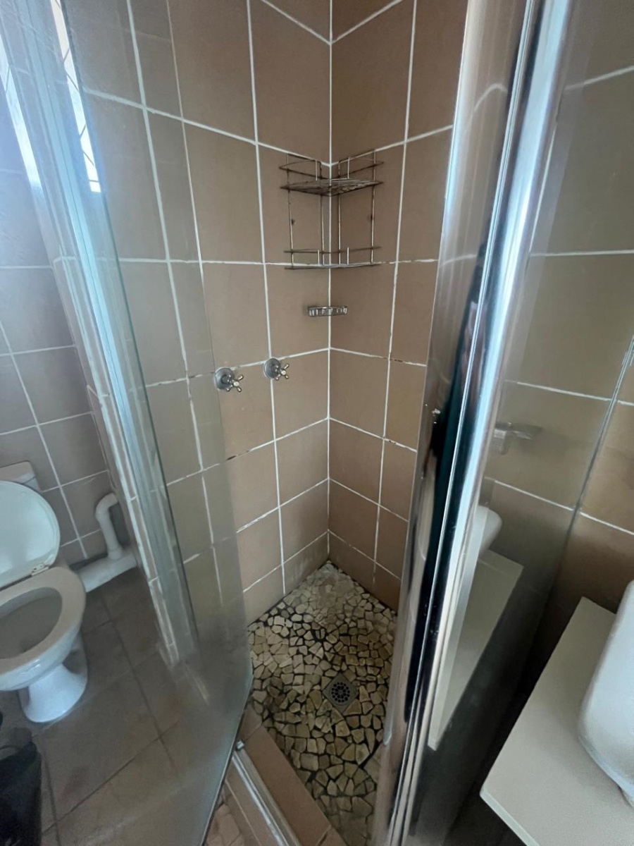 1 Bedroom Property for Sale in Pinetown KwaZulu-Natal
