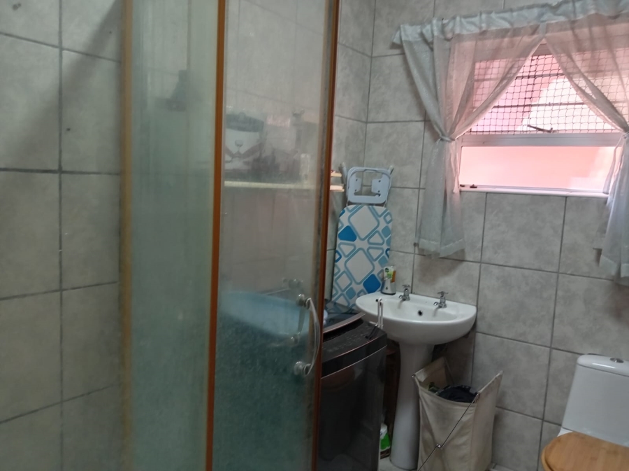 3 Bedroom Property for Sale in Amanzimtoti KwaZulu-Natal