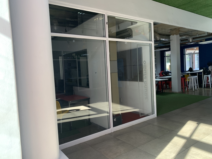 To Let Commercial Property for Rent in La Lucia Ridge KwaZulu-Natal