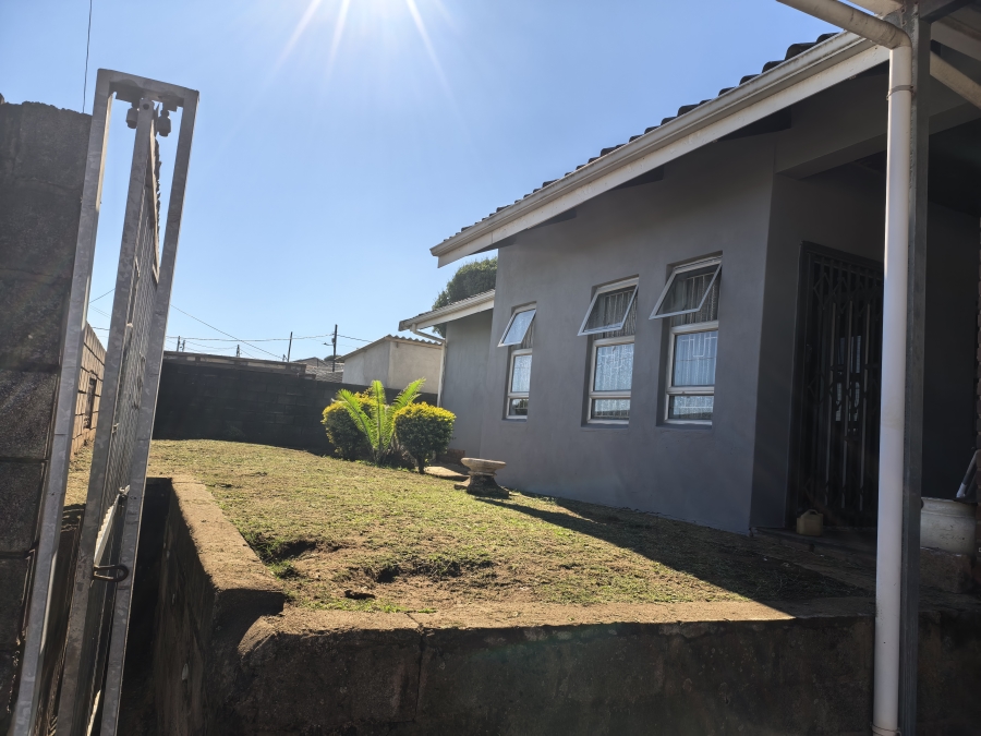 To Let 4 Bedroom Property for Rent in Umlazi V KwaZulu-Natal