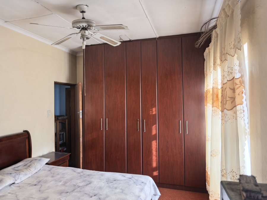 To Let 4 Bedroom Property for Rent in Umlazi V KwaZulu-Natal