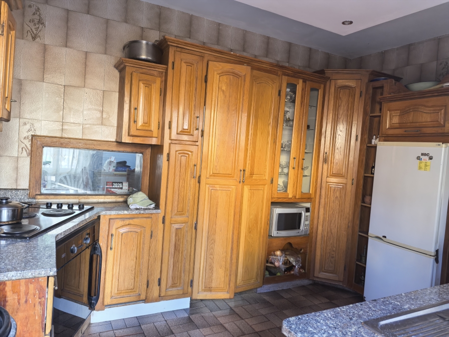 To Let 4 Bedroom Property for Rent in Umlazi V KwaZulu-Natal