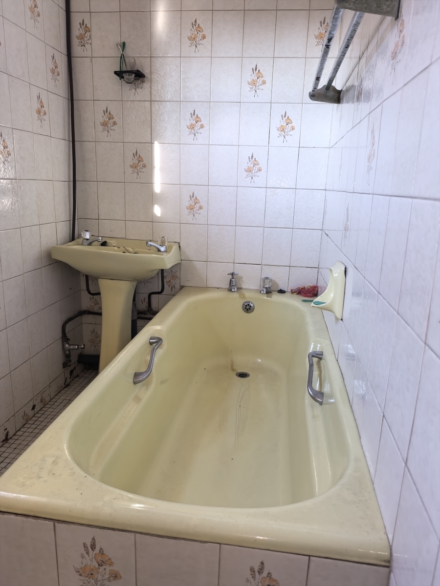 To Let 4 Bedroom Property for Rent in Umlazi V KwaZulu-Natal