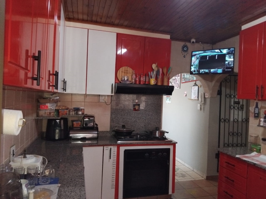 3 Bedroom Property for Sale in Lennoxton KwaZulu-Natal