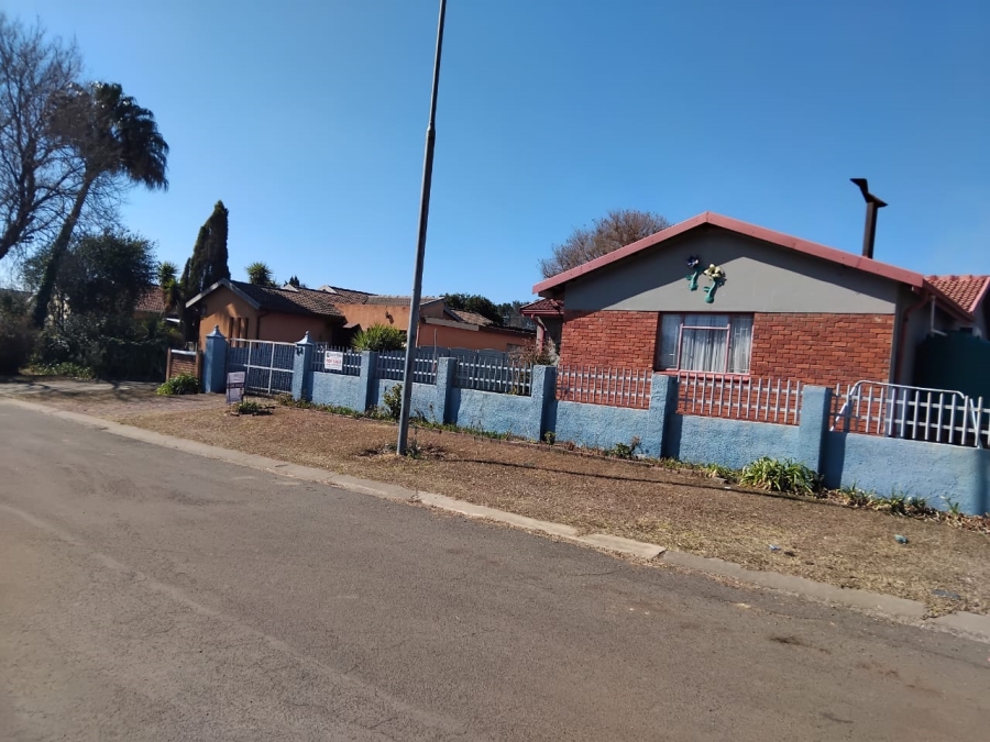 3 Bedroom Property for Sale in Lennoxton KwaZulu-Natal
