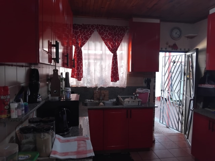 3 Bedroom Property for Sale in Lennoxton KwaZulu-Natal