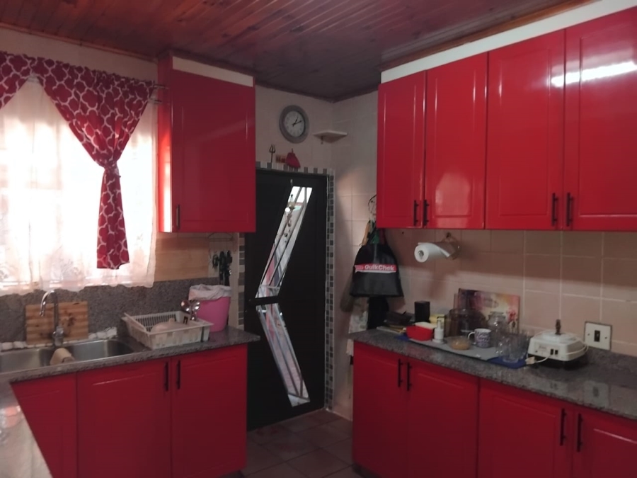 3 Bedroom Property for Sale in Lennoxton KwaZulu-Natal