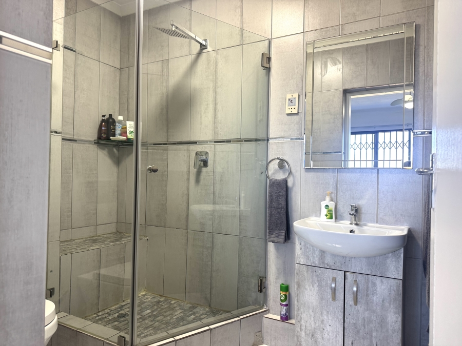 2 Bedroom Property for Sale in Scottburgh Central KwaZulu-Natal