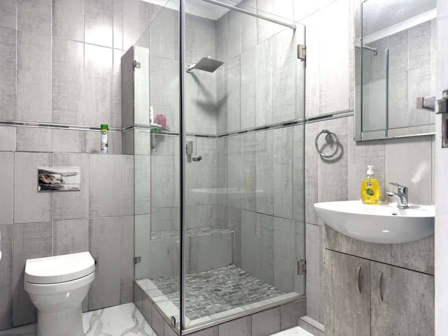 2 Bedroom Property for Sale in Scottburgh Central KwaZulu-Natal