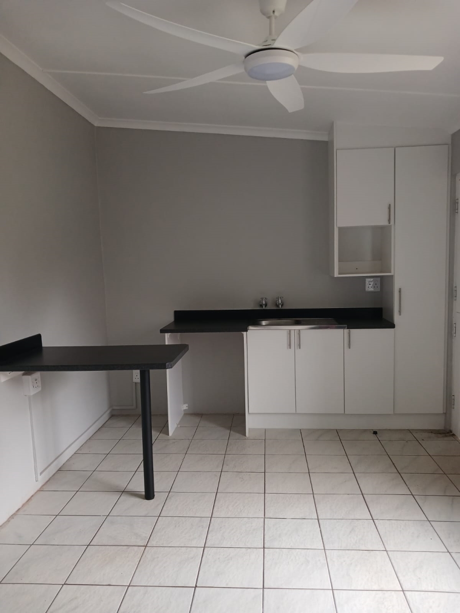 To Let 2 Bedroom Property for Rent in Glenwood KwaZulu-Natal