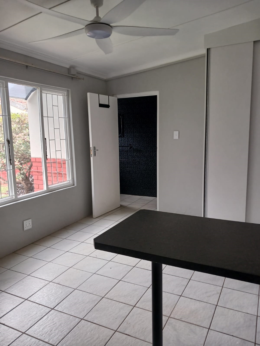 To Let 2 Bedroom Property for Rent in Glenwood KwaZulu-Natal
