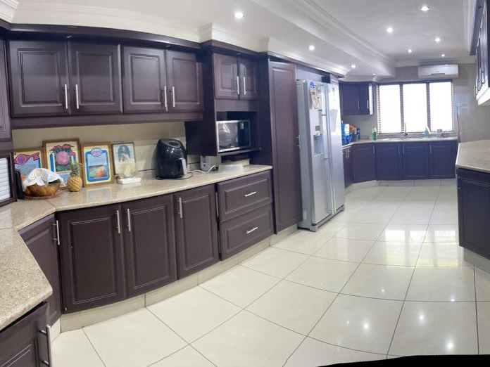 3 Bedroom Property for Sale in Brighton Beach KwaZulu-Natal