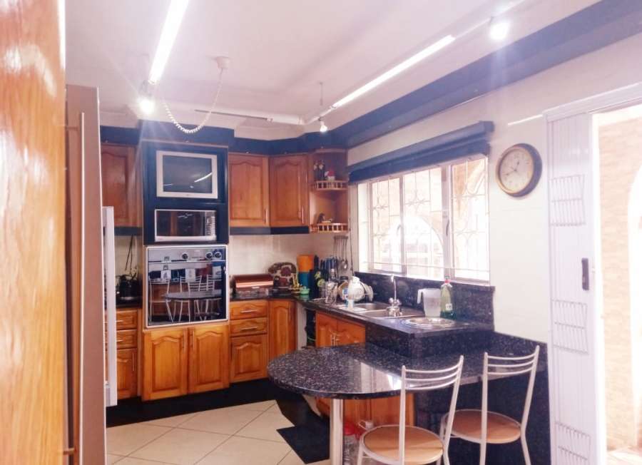 5 Bedroom Property for Sale in Queensmead Industrial KwaZulu-Natal