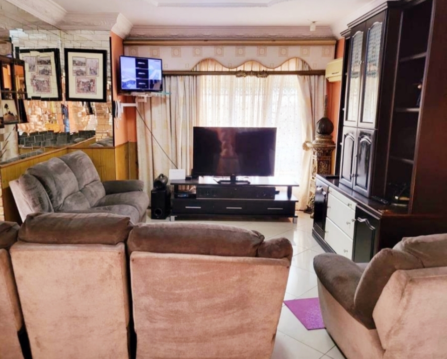 5 Bedroom Property for Sale in Queensmead Industrial KwaZulu-Natal