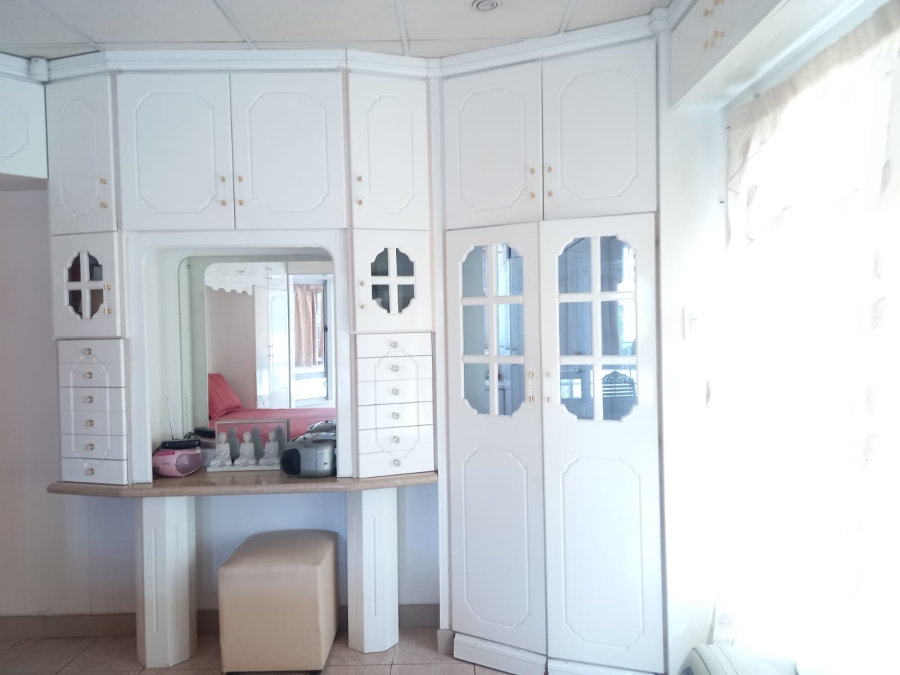 5 Bedroom Property for Sale in Queensmead Industrial KwaZulu-Natal