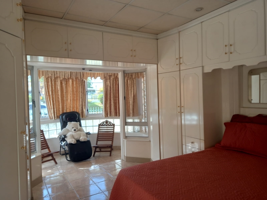 5 Bedroom Property for Sale in Queensmead Industrial KwaZulu-Natal