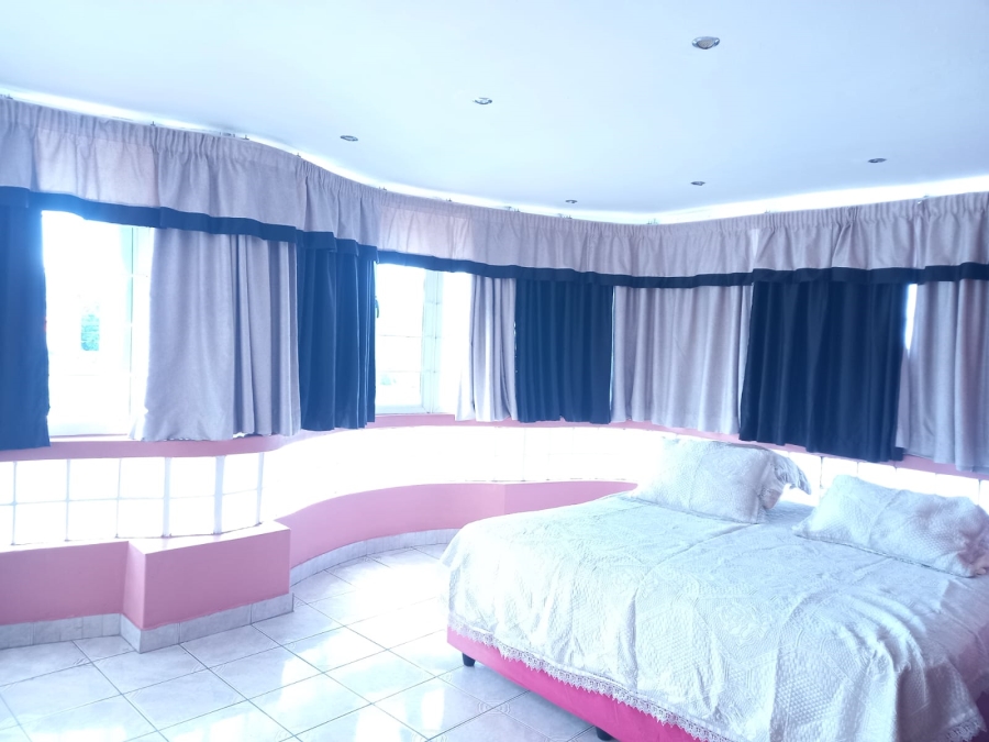 5 Bedroom Property for Sale in Queensmead Industrial KwaZulu-Natal