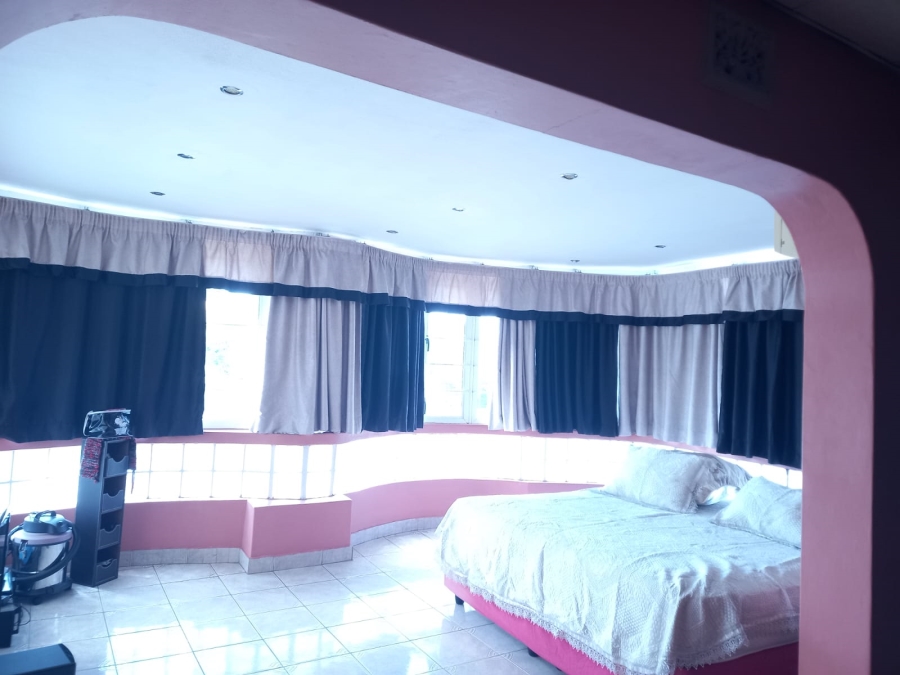 5 Bedroom Property for Sale in Queensmead Industrial KwaZulu-Natal