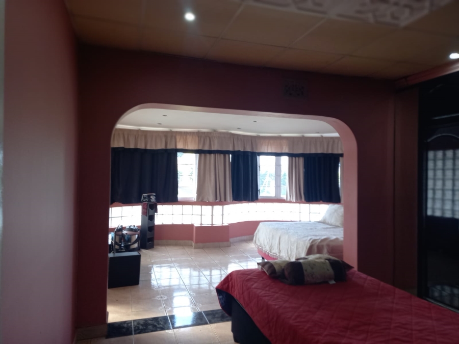 5 Bedroom Property for Sale in Queensmead Industrial KwaZulu-Natal
