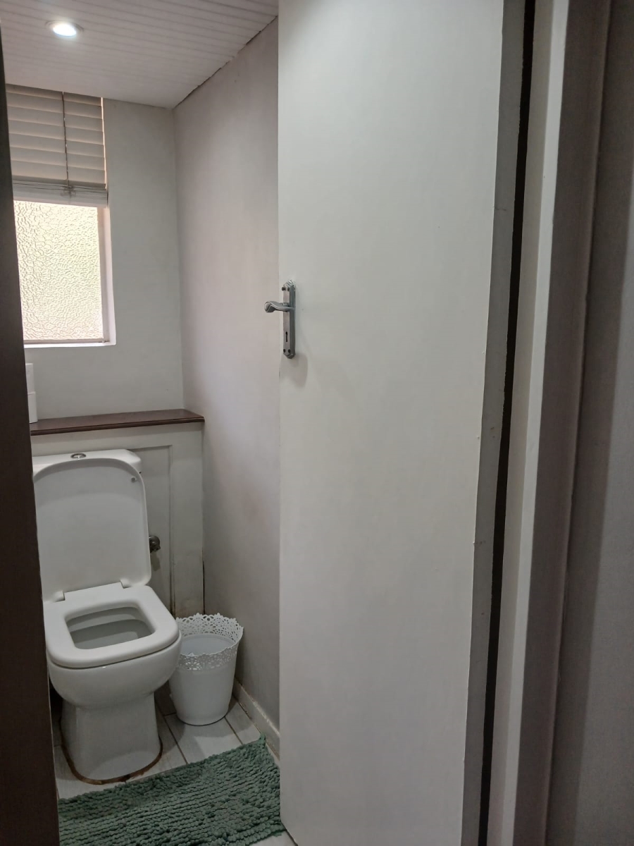 2 Bedroom Property for Sale in Morningside KwaZulu-Natal