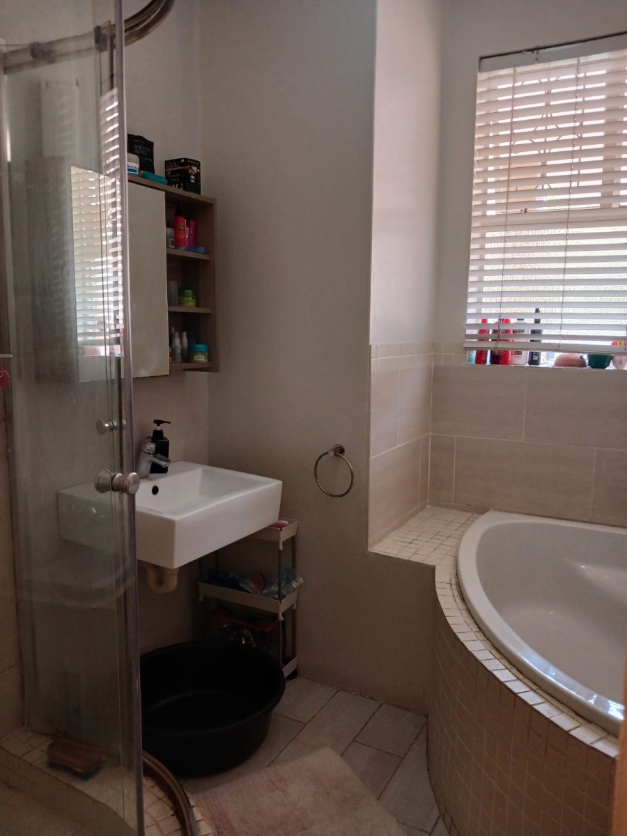 2 Bedroom Property for Sale in Morningside KwaZulu-Natal