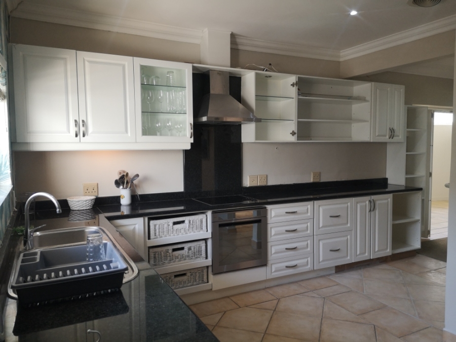 To Let 4 Bedroom Property for Rent in La Lucia KwaZulu-Natal