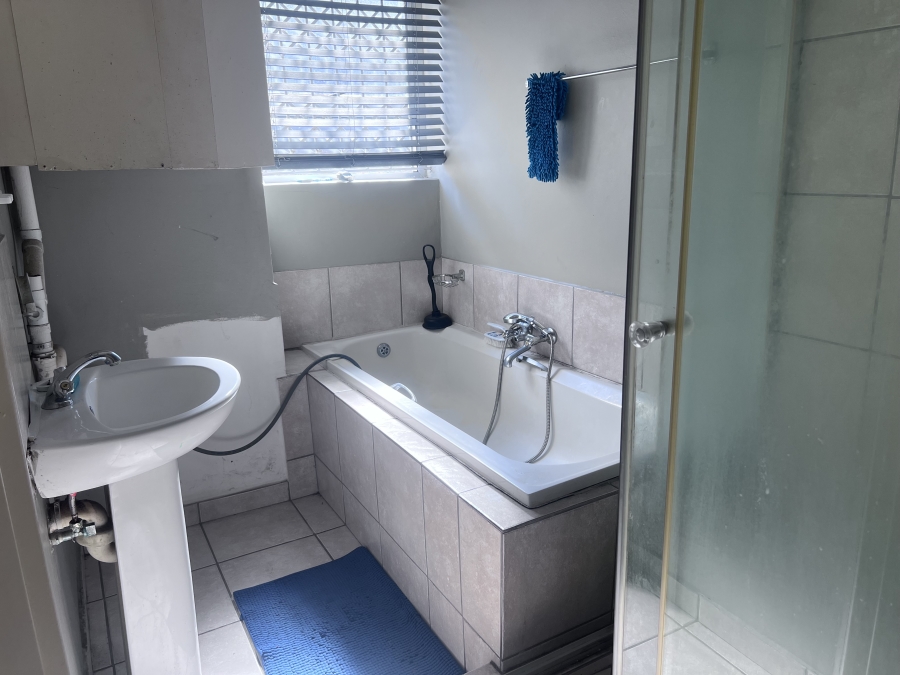 2 Bedroom Property for Sale in Woodhurst KwaZulu-Natal
