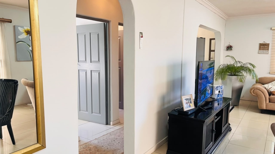 5 Bedroom Property for Sale in Ridgeview KwaZulu-Natal