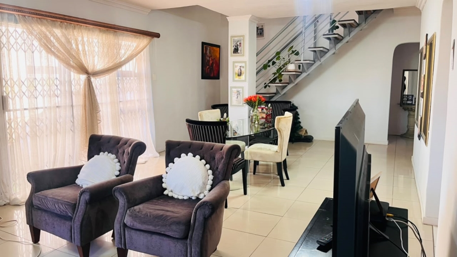 5 Bedroom Property for Sale in Ridgeview KwaZulu-Natal