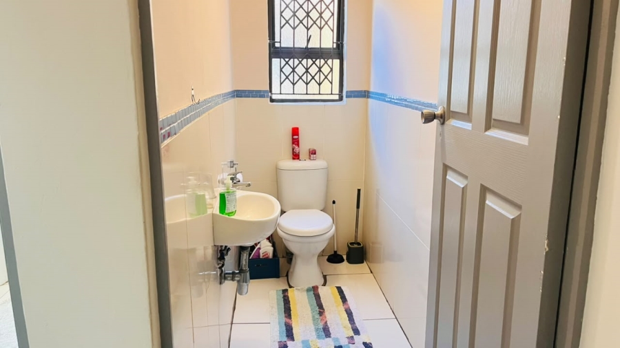 5 Bedroom Property for Sale in Ridgeview KwaZulu-Natal