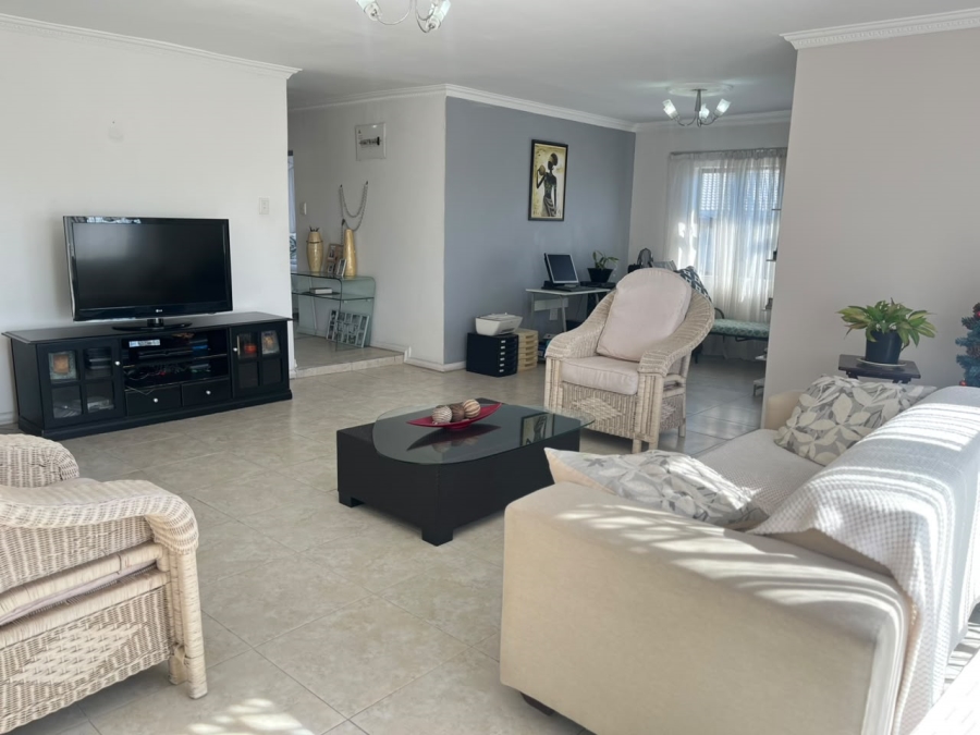 5 Bedroom Property for Sale in Ridgeview KwaZulu-Natal