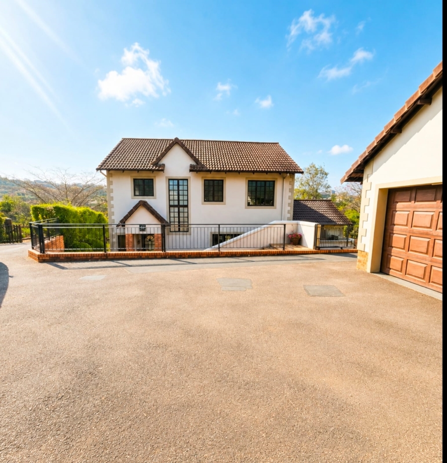 3 Bedroom Property for Sale in Clifton Hill Estate KwaZulu-Natal