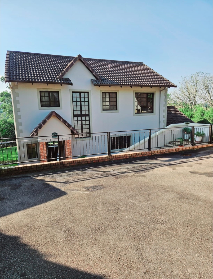 3 Bedroom Property for Sale in Clifton Hill Estate KwaZulu-Natal
