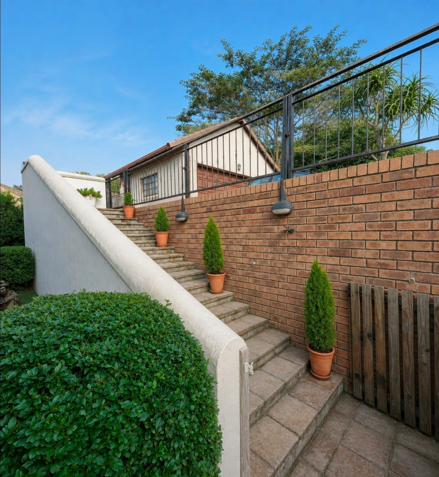 3 Bedroom Property for Sale in Clifton Hill Estate KwaZulu-Natal