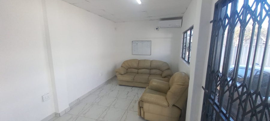 To Let Commercial Property for Rent in Windermere KwaZulu-Natal