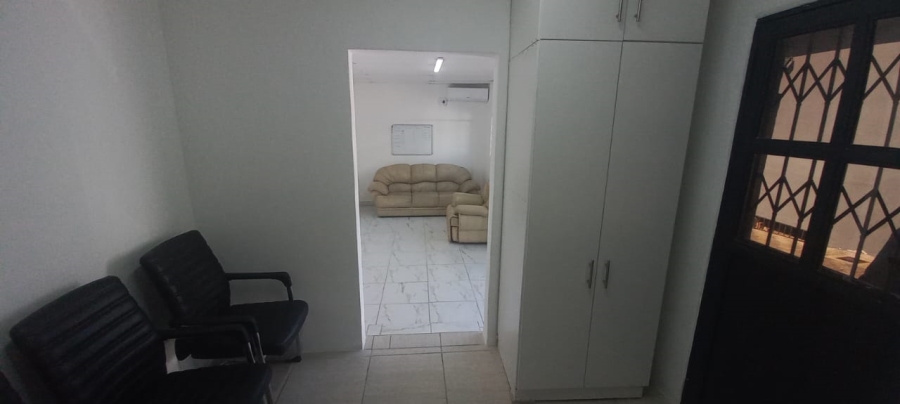 To Let Commercial Property for Rent in Windermere KwaZulu-Natal